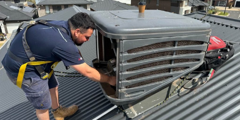 heating and cooling service with Plum